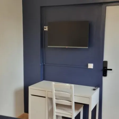 Avec Salle D'eau Privative Dans Partagé