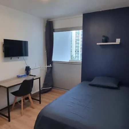 Appartement Avec Salle D'eau Privative Dans Partagé *