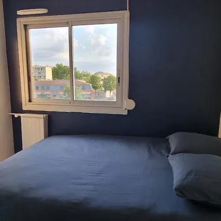 Avec Salle D'eau Privative Dans Partage * تولوز